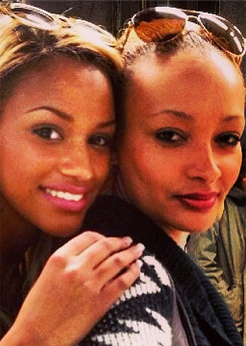 Fanny Neguesha con la 'sister'