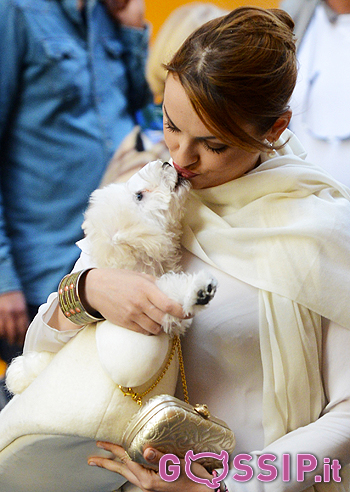 Passeggiata con Dudù per Francesca Pascale