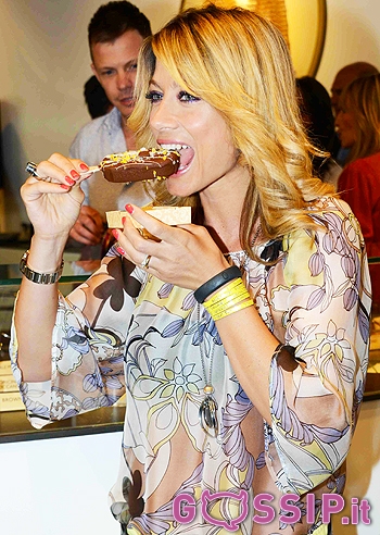 Corvaglia, Cicogna e Vaporidis versione 'Magnum' Corvaglia, Cicogna e Vaporidis versione 'Magnum'