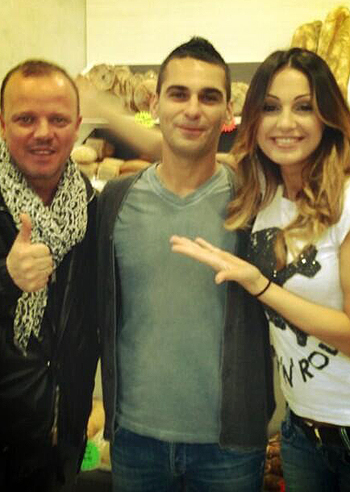 Anna Tatangelo festeggia il fratello Anna Tatangelo festeggia il fratello