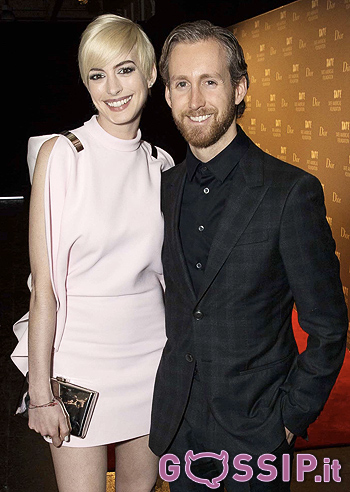 Anne Hathaway, stile anni ’60: foto