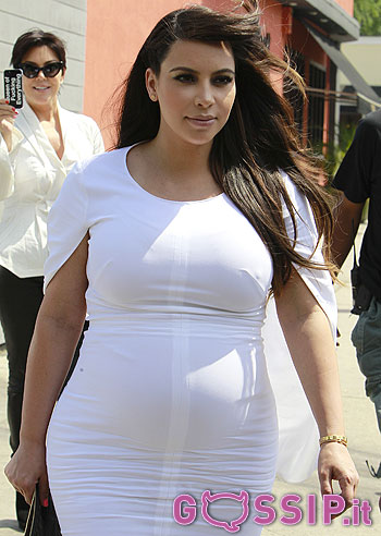 Kim Kardashian: il bianco non è la scelta migliore