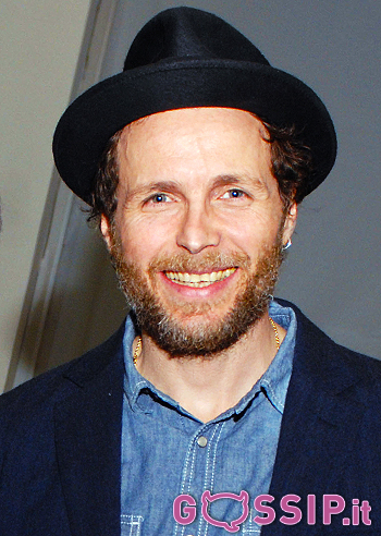 Jovanotti, monogamo anche con i figli