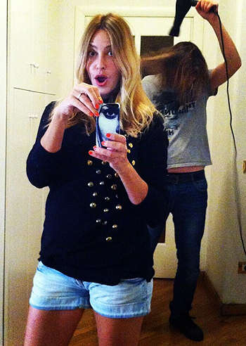 "Abuso" di phon a casa di Stefania