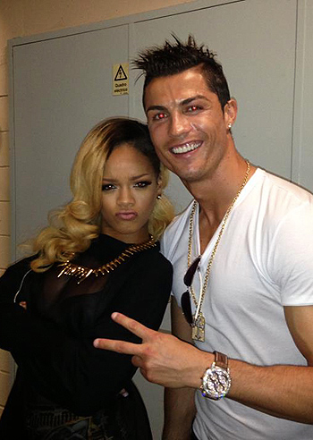 Cristiano Ronaldo posa con Rihanna