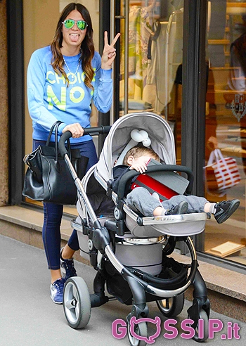 Carolina Marcialis, passeggino 'a castello'