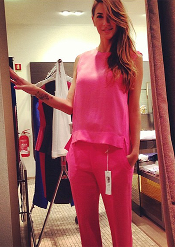 Melissa Satta, in fucsia per un evento