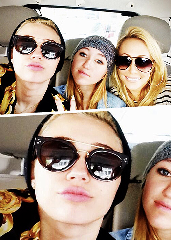 Miley Cyrus con mamma e sorella