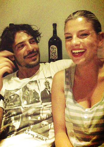 Emma tradita? Con Marco Bocci se la ride...