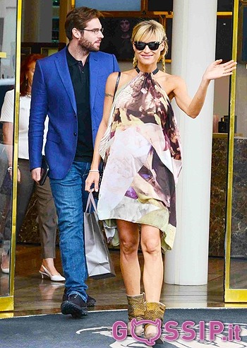 Michelle Hunziker, incinta voglia di museo Michelle Hunziker, incinta voglia di museo