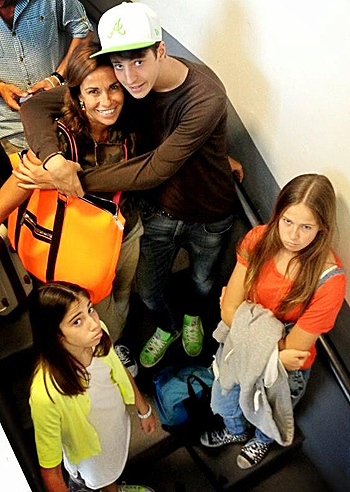 Cristina Parodi, in partenza con i figli