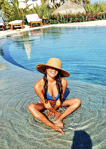 Lea Michele in bikini a Cabo San Lucas