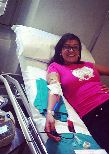 Ana Laura Ribas dona il sangue
