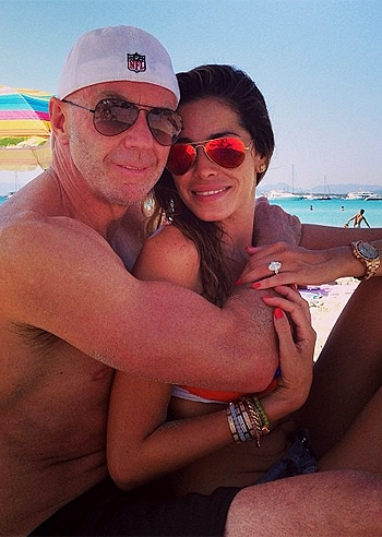 Aida Yespica in vacanza a Formentera Aida Yespica in vacanza a Formentera