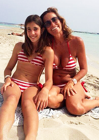 Cristina Parodi in pandan con la figlia