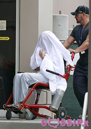 Amanda Bynes, in clinica per altre due settimane