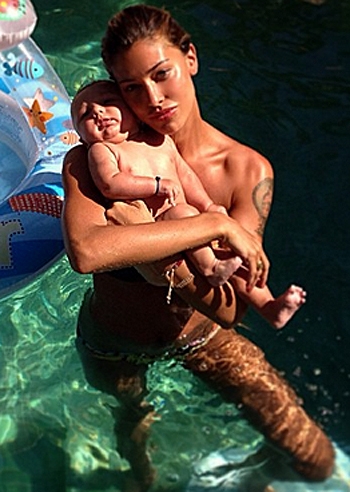 Belen pazza del suo 'bombom'