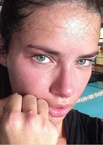 Adriana Lima, ritorno alla boxe