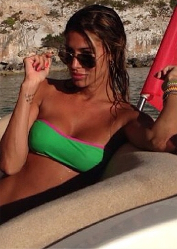 Belen, il suo sole continua a splendere Belen, il suo sole continua a splendere