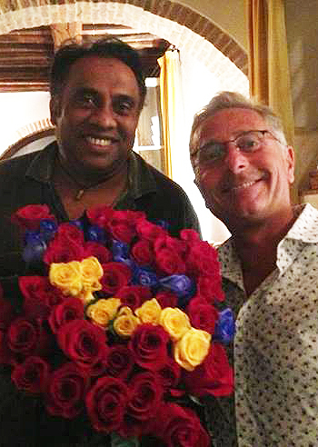 Paolo Bonolis con il 'sosia' di Fede