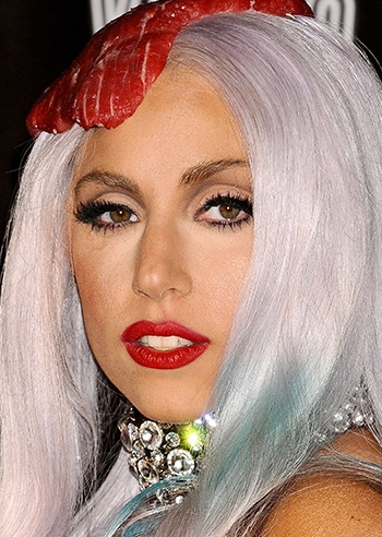 Lady Gaga: 'La notizia della condanna di Manning devastante'