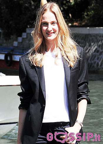 Eva Riccobono, madrina casual a Venezia
