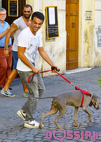 Reggiani, a spasso con Arca e il cane