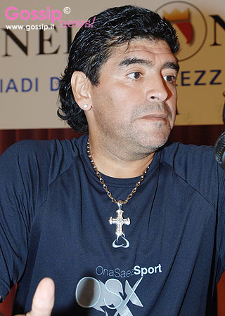 Maradona ubriaco in disco all'alba