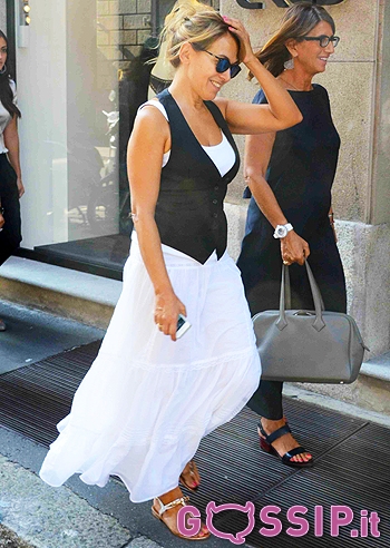 Barbara D'Urso, shopping in centro