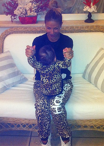 Sabrina Ghio, look 'aggressivo' con Penny