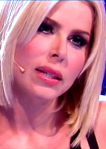 Loredana Lecciso per le nozze non c'è fretta Loredana Lecciso per le nozze non c'è fretta