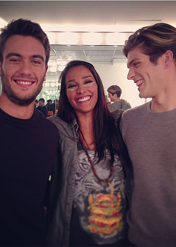 Juliana e i due velini 'licenziati'