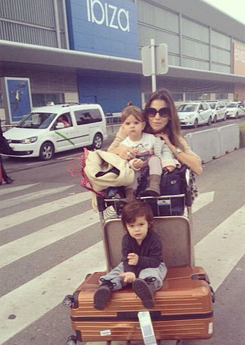 Claudia Galanti, vacanze d'ottobre a Ibiza