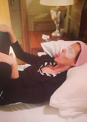 Alessia Marcuzzi, maschera anti-borse