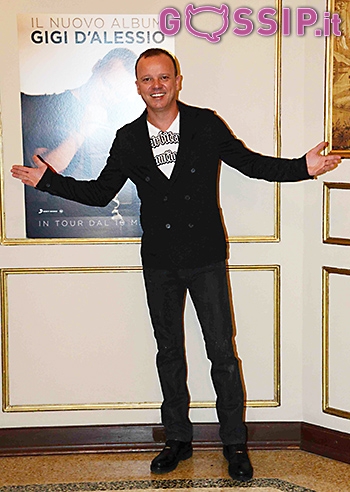 Gigi D'Alessio presenta 'Ora'