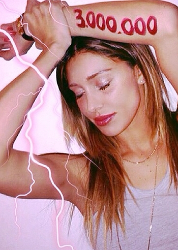 Belen, 3 milioni di 'amici' su FB