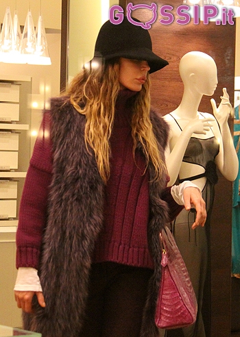 Nina Moric, shopping natalizio