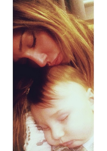 Belen Rodriguez dorme con Santiago Belen Rodriguez dorme con Santiago