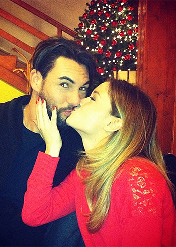 Alice e Marco, bacio sotto l'albero