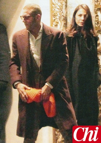 Lapo Elkann, baci newyorkesi con Moran Atias