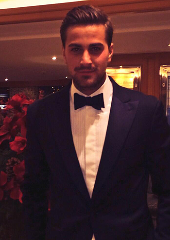 Fabio Borriello, 'happy new year' in smoking