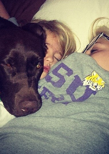 Jamie Lynn Spears, ninne con figlia e cagnolone