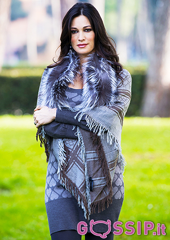 Manuela Arcuri incinta con Garko