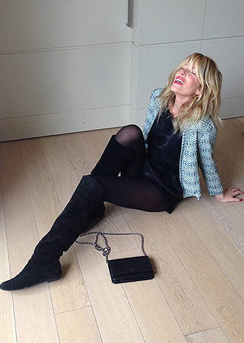 Alessia Marcuzzi, La Pinella se la ride