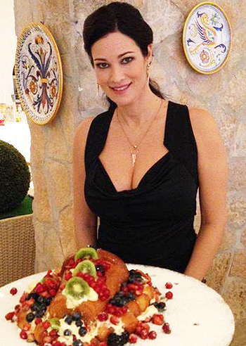 Manuela Acuri, un babà gigante