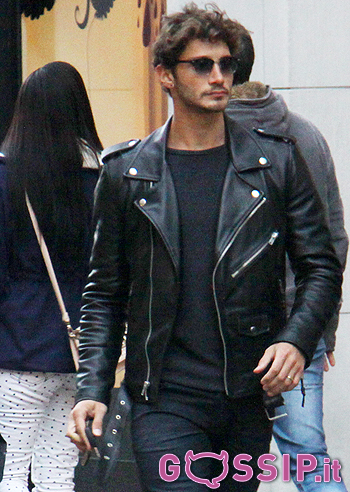 Stefano De Martino, puntatina in gioielleria