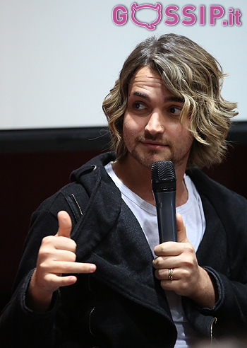 Attacchi omofobi per Valerio Scanu