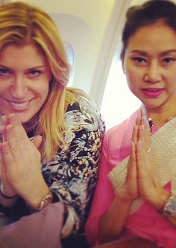 Raffaella Zardo, un saluto dall'aereo Raffaella Zardo, un saluto dall'aereo