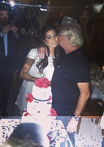 Eli Gregoraci, un party con i fiocchi