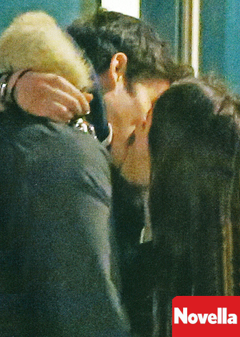 Aurora Ramazzotti, baci roventi con il fidanzato